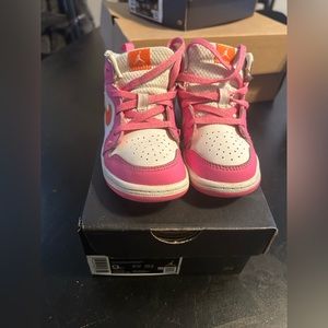 Toddler Girls Jordan Sneakers size 9c